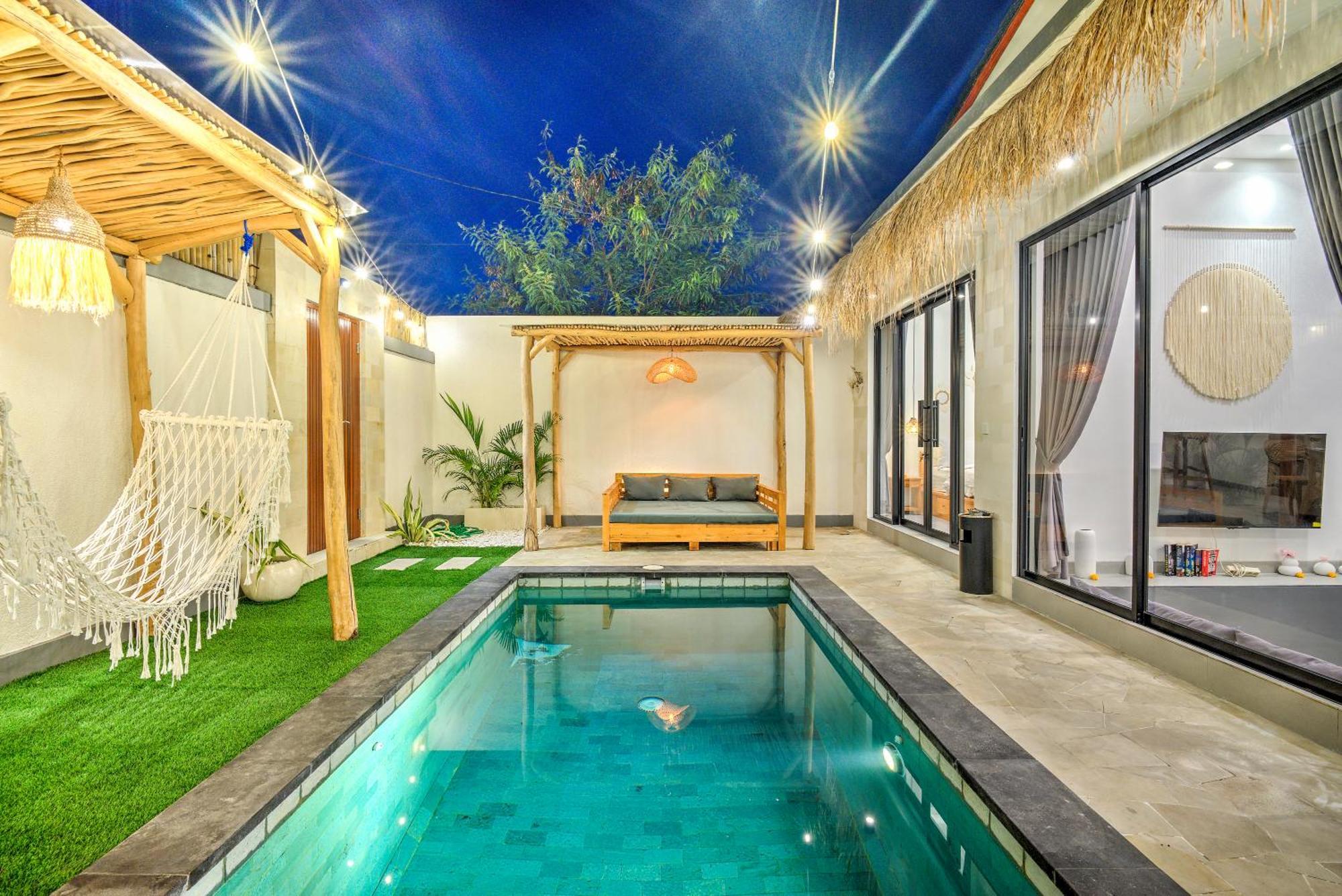 Esha Iii Villa