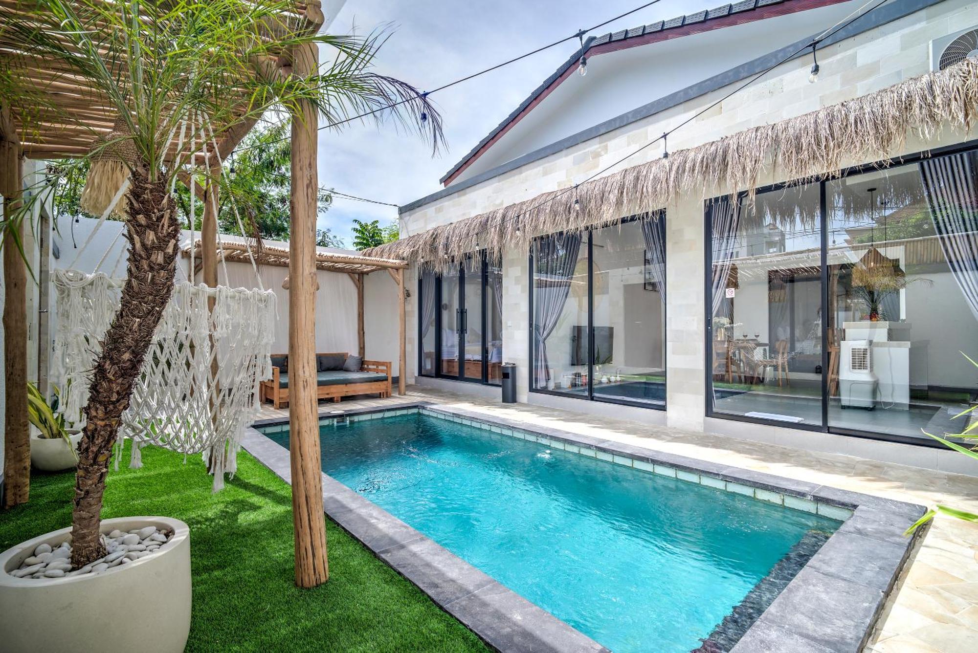 Esha Iii Villa