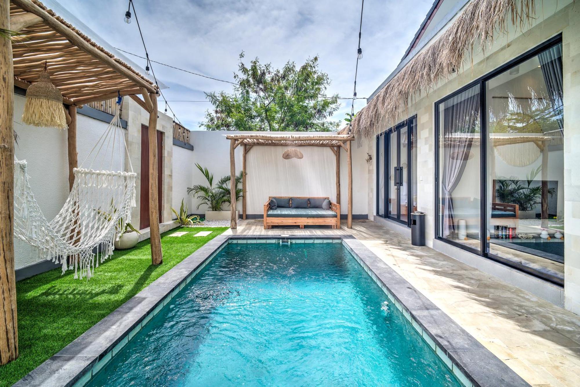 Esha Iii Villa